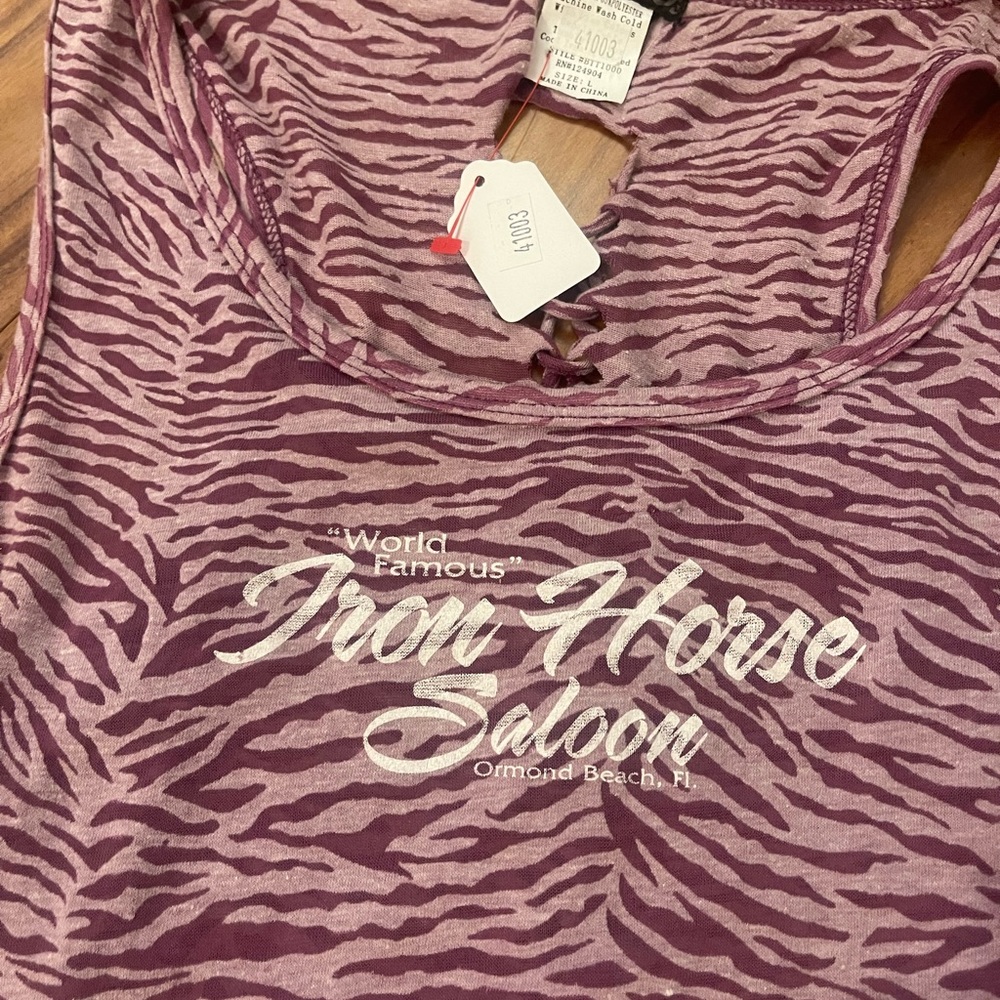 BNWT wild horse salon top size Large